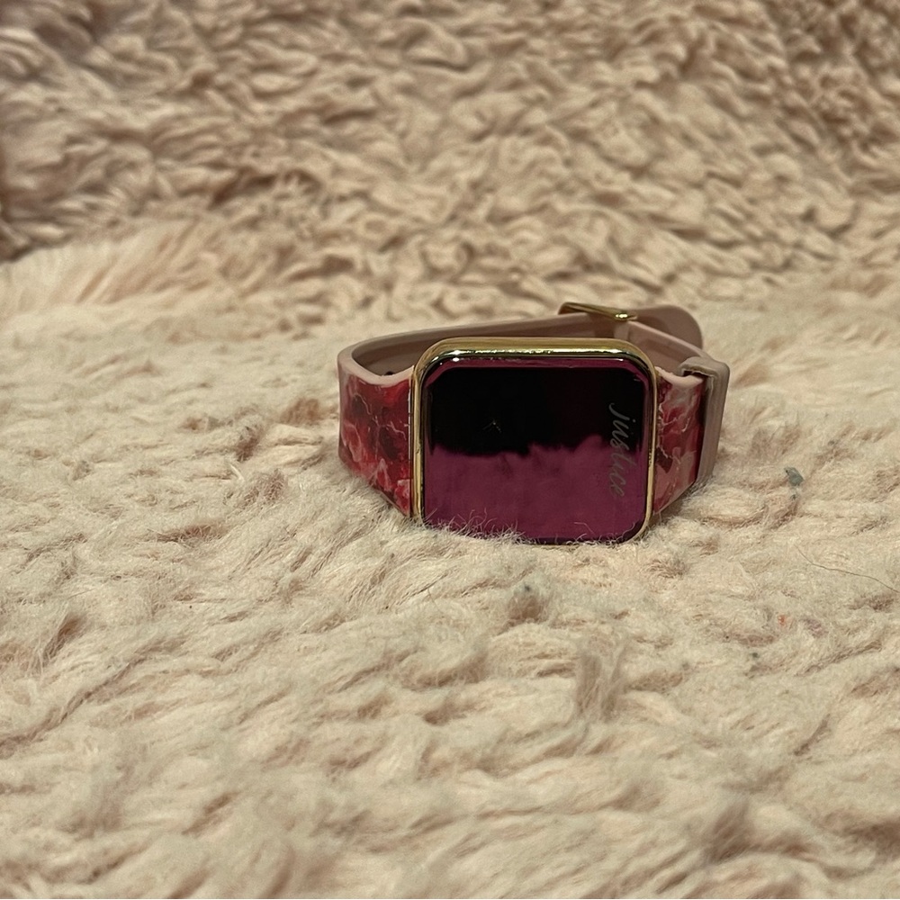 Justice Pink watch needs batt